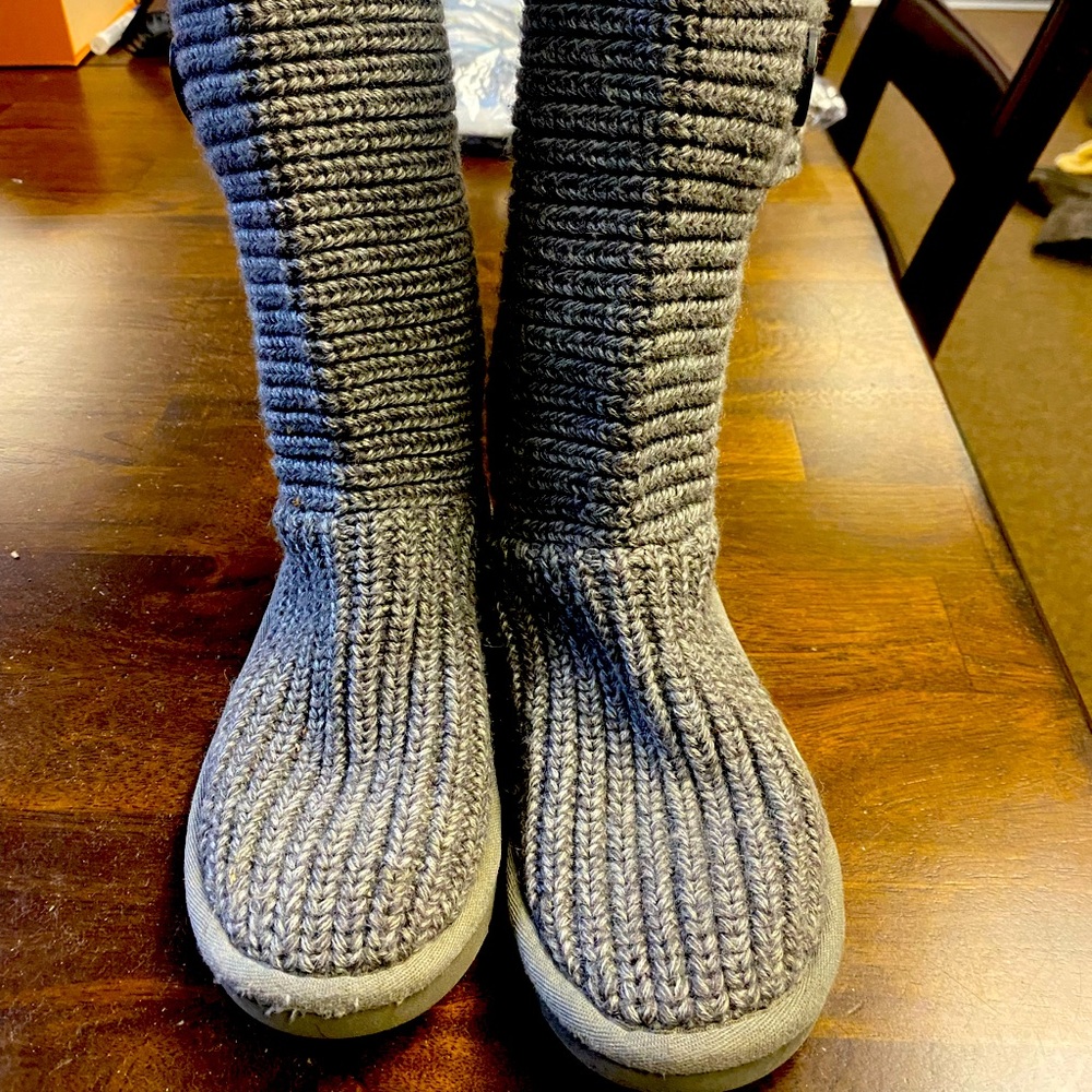 UGG Australia Sweater Cardy Boots Grey Girls 1